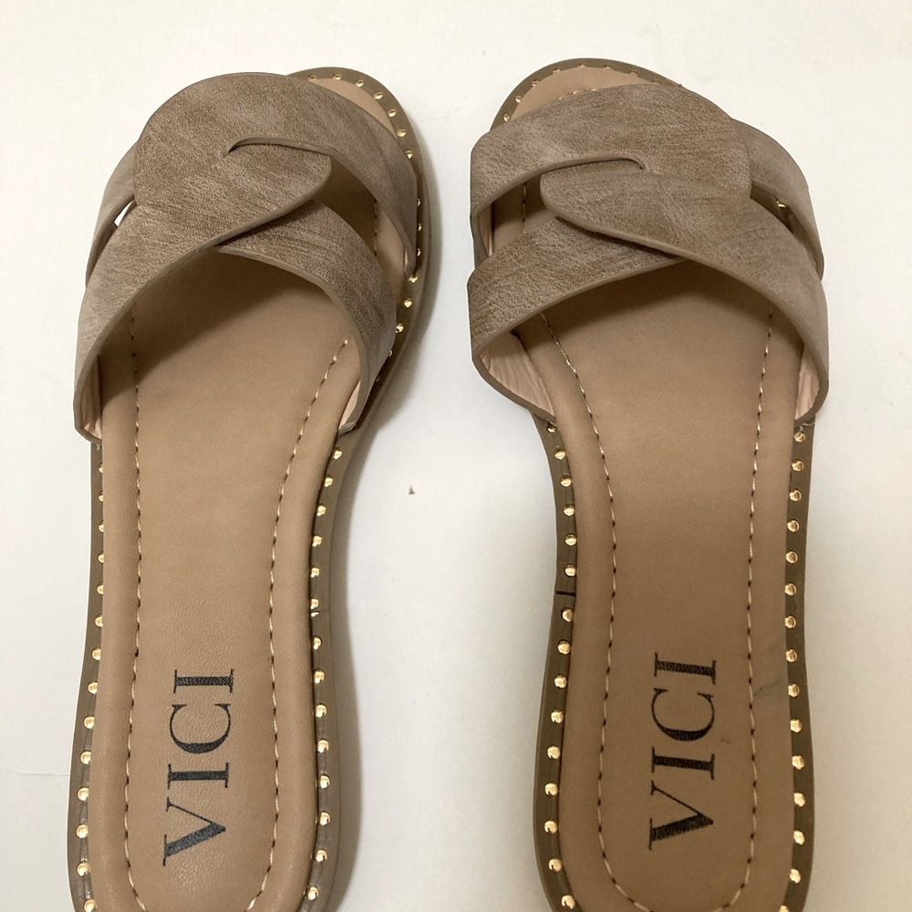 VICI Studded Twist Slide Sandals, size 6, Taupe